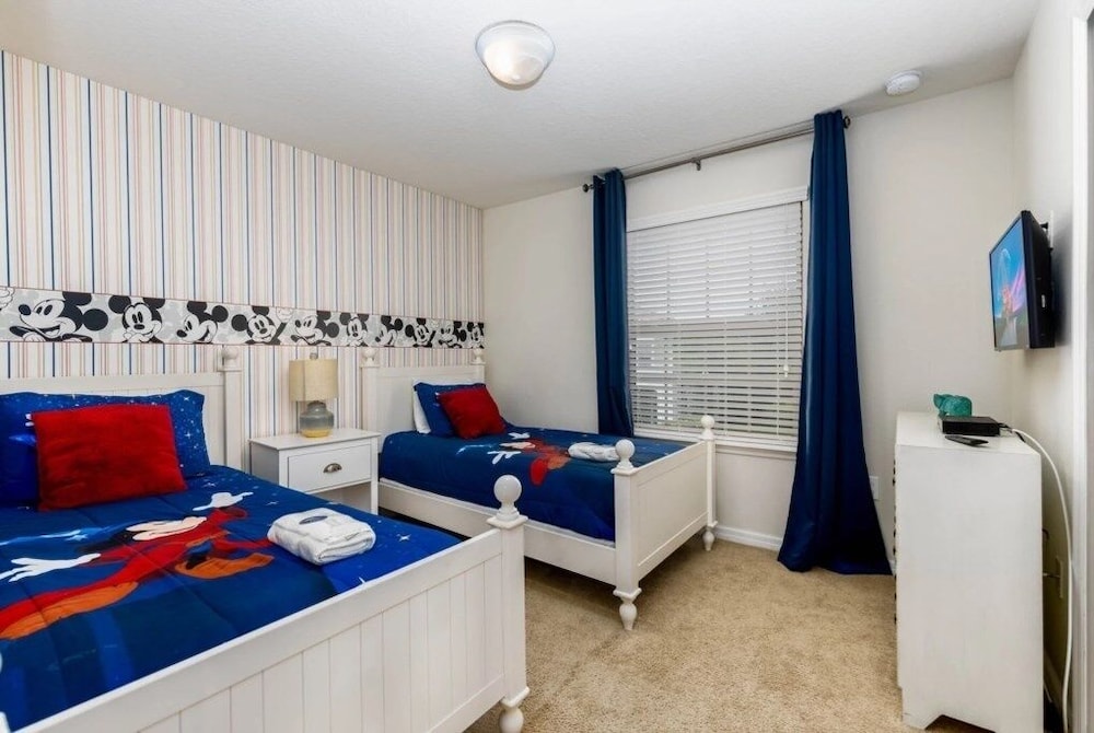 Family-friendly 5br Retreat Splash Pool + Resort Amenities + No Rear Neighbors 5 Bedroom Townhouse