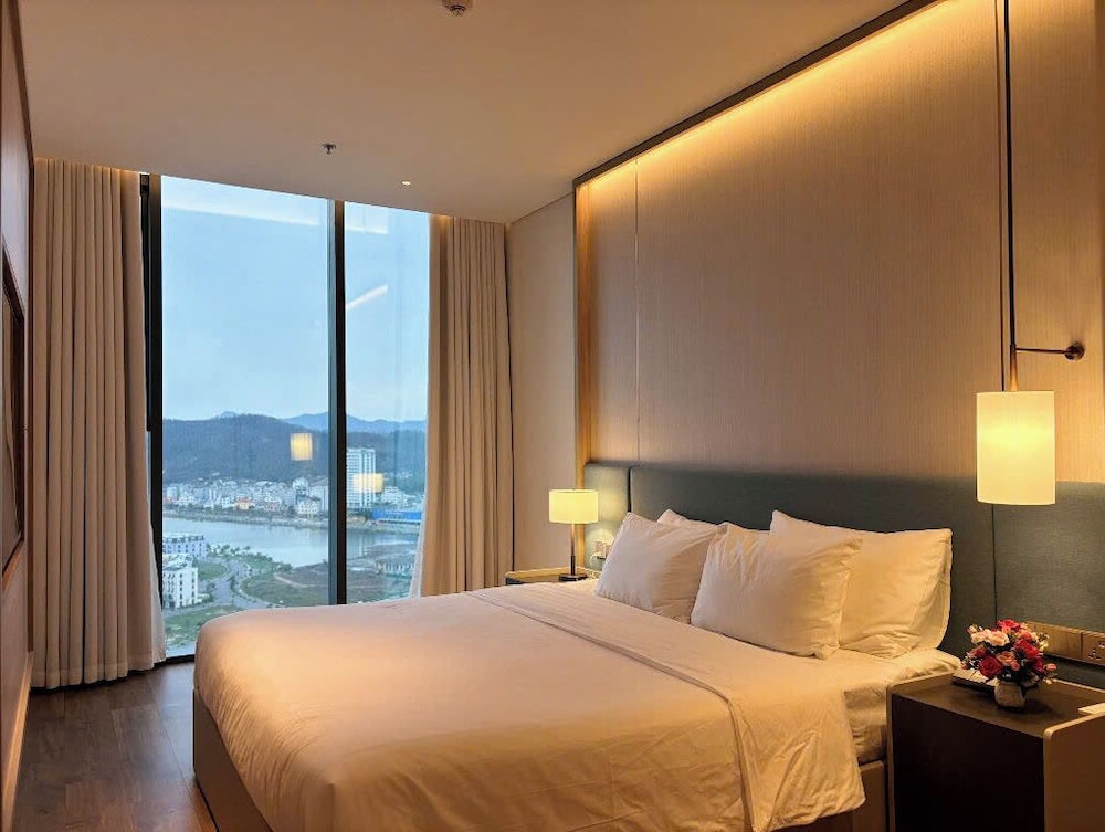 Alacarte Ha Long Bay By Azure