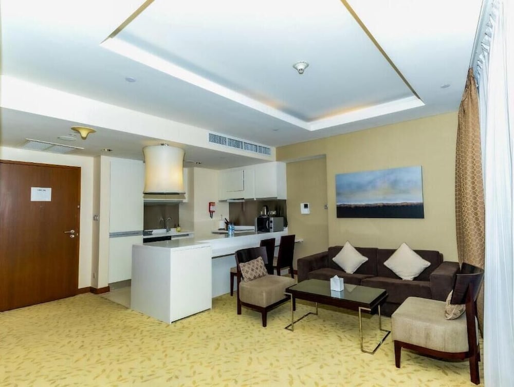 Paradise View Holiday Homes L.L.C.