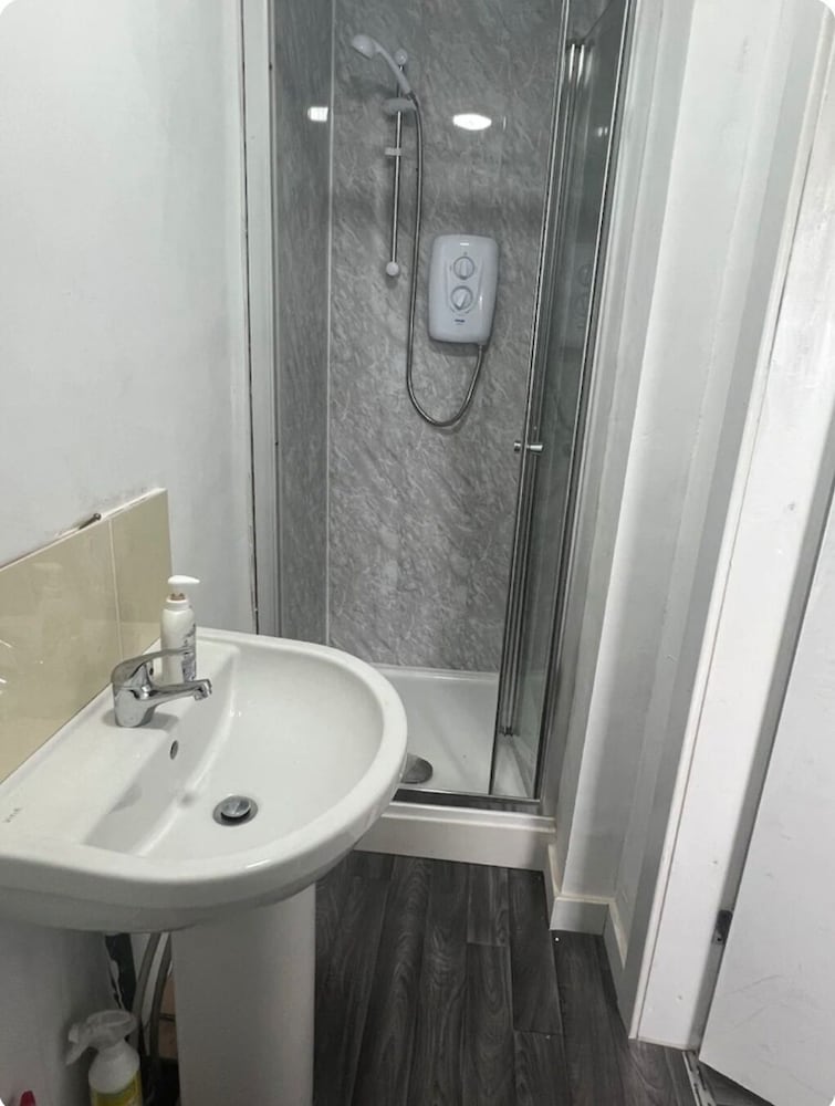 Oak Tree Lane Luxury Apartment in Birmingham