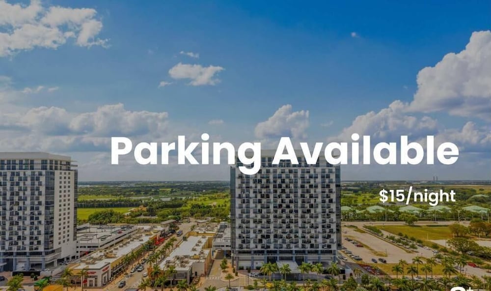 DTW Doral 2 BD Condo and Skyline Views