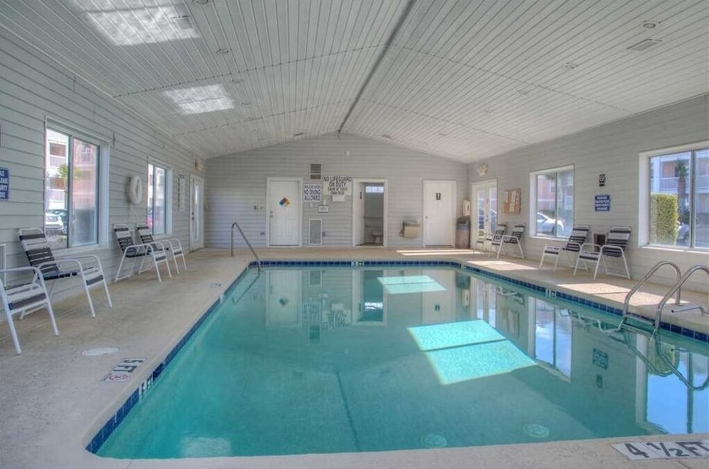 Waterway Village 17b 2 Bedroom Condo