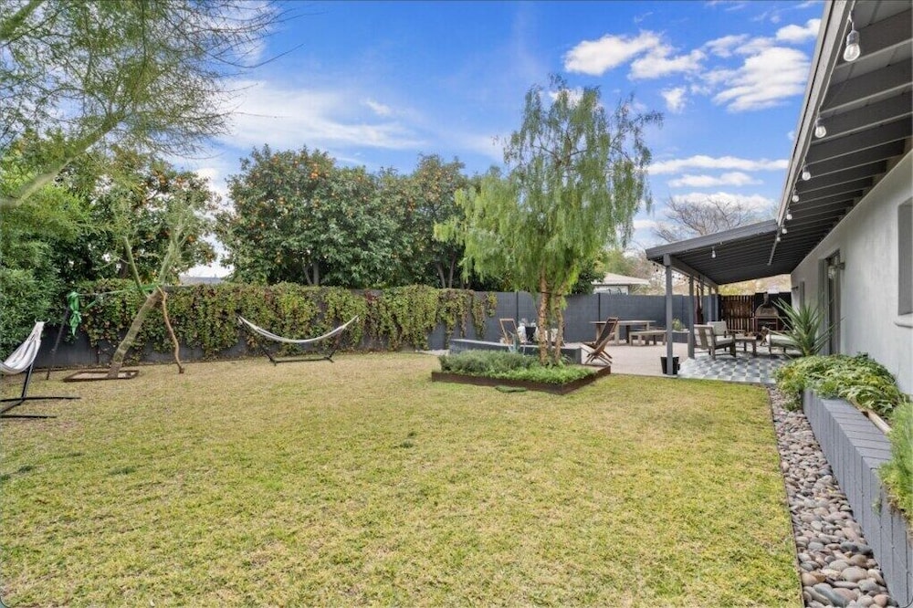Mid Century Stunner by Homeslice Stays