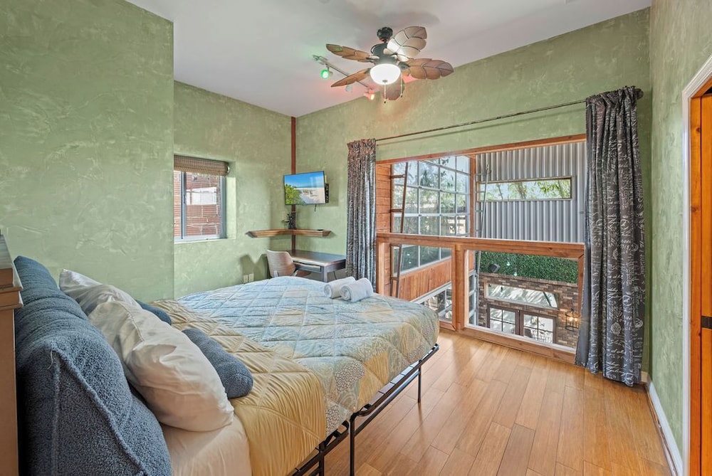 Bamboo Loft 6BR