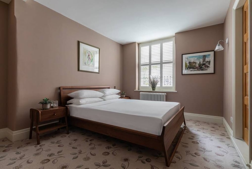 Drury Lane II by Onefinestay