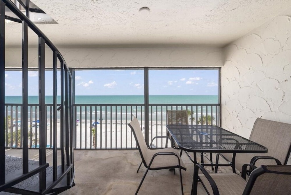 Pointe Santo A44 3 Bedroom Condo