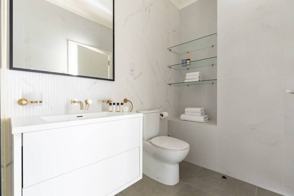 Abingdon Road IV by Onefinestay