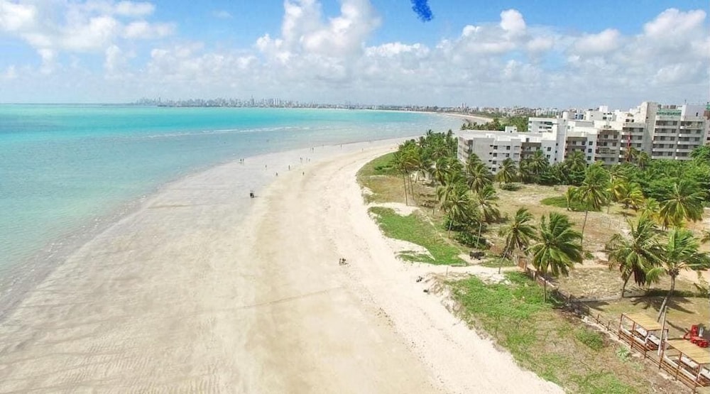 Apto pé na areia Ponta de Campina-PB