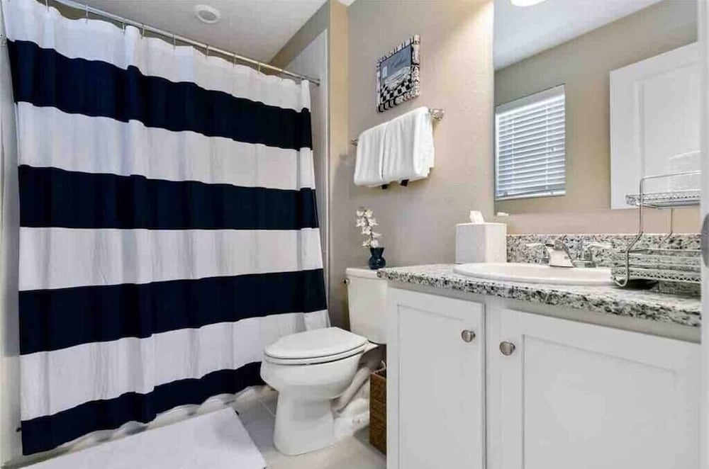 Compass Bay - Big Vacation Homes
