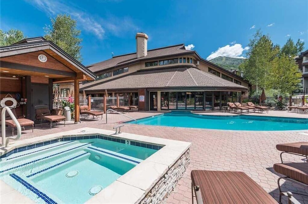 3308 Champagne Lodge, Trappeur's Crossing Apartment 3