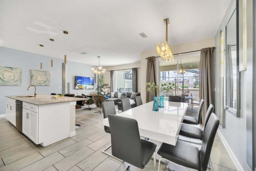 Retreat & Relax Screened In Pool Home Kid Rooms 4 Bedroom Townhouse
