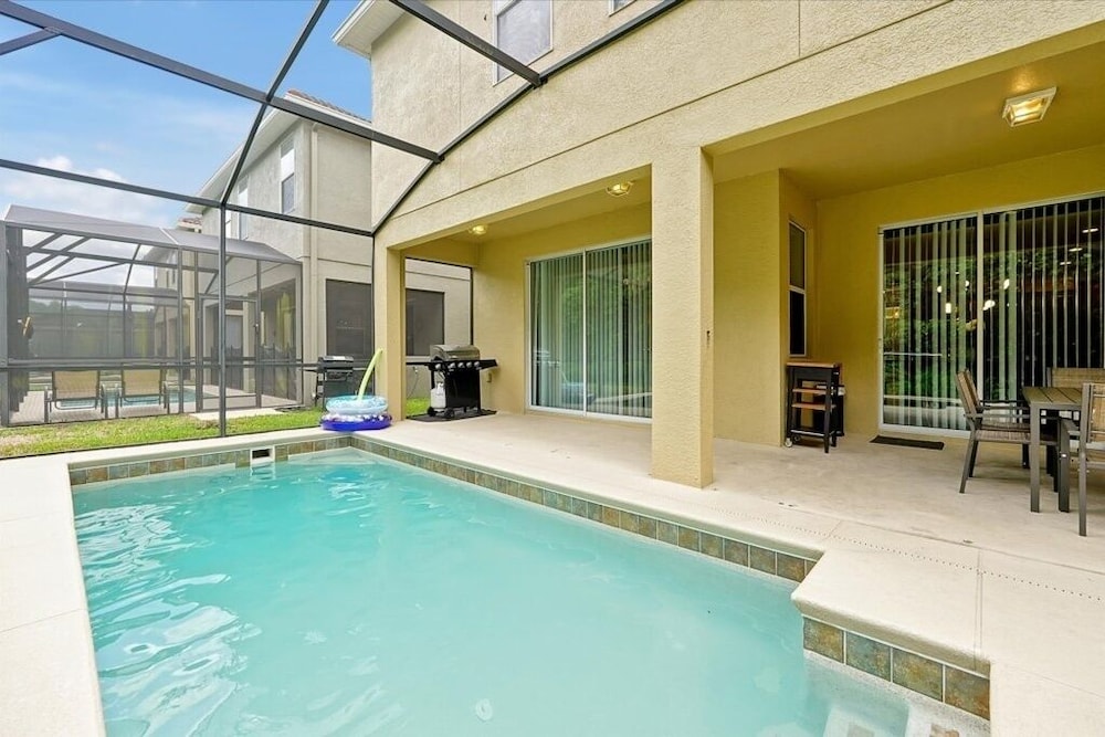 Spacious Vacation Home, No Rear Neighbors! Close To Clubhouse,bbq, Resort Community 6 Bedroom Home