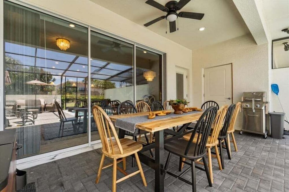 The Sun Factory Home With Private Pool! 5 Bedroom Villa