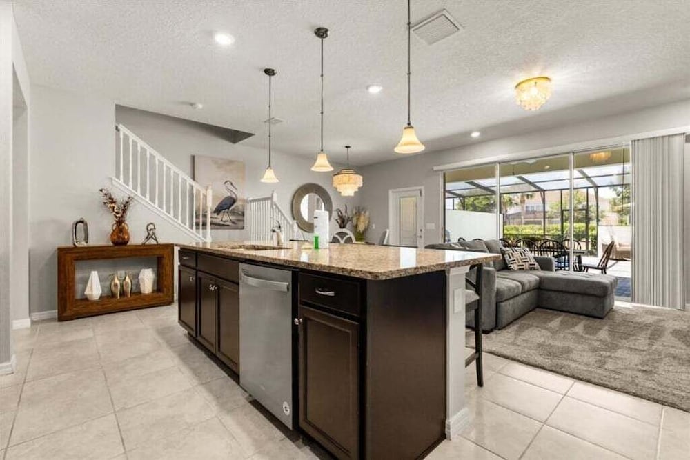 The Sun Factory Home With Private Pool! 5 Bedroom Villa