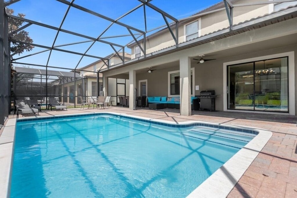 5 Bedrooms S / Champions Gate Home by RedAwning