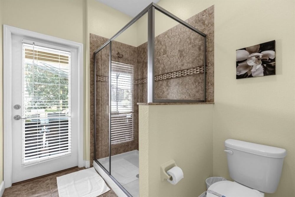 5 Bedrooms S / Champions Gate Home by RedAwning