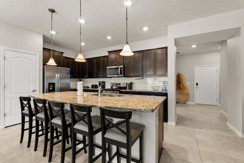 The Sun Factory Home With Private Pool! 5 Bedroom Villa
