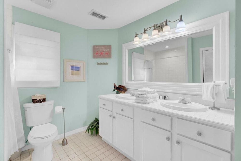 Racquet Club 35 by Wild Dunes, in Resort Core