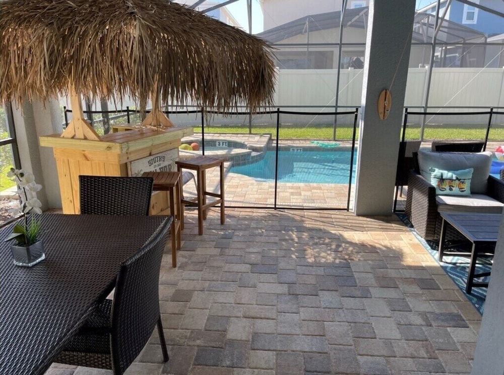 Jodie's Luxury Solara Home