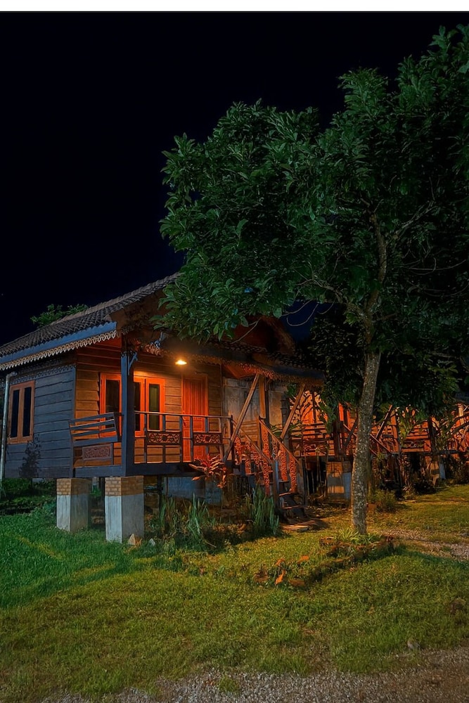 Ban Villa PhaSouk