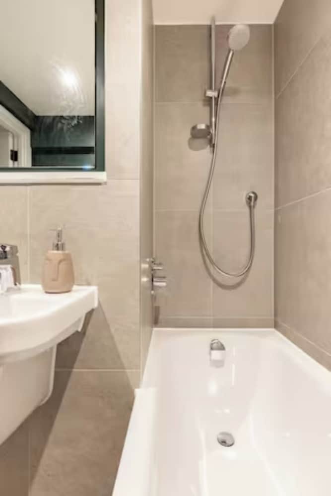 Manchester - Sky Garden - 2 Beds - Sleeps 4
