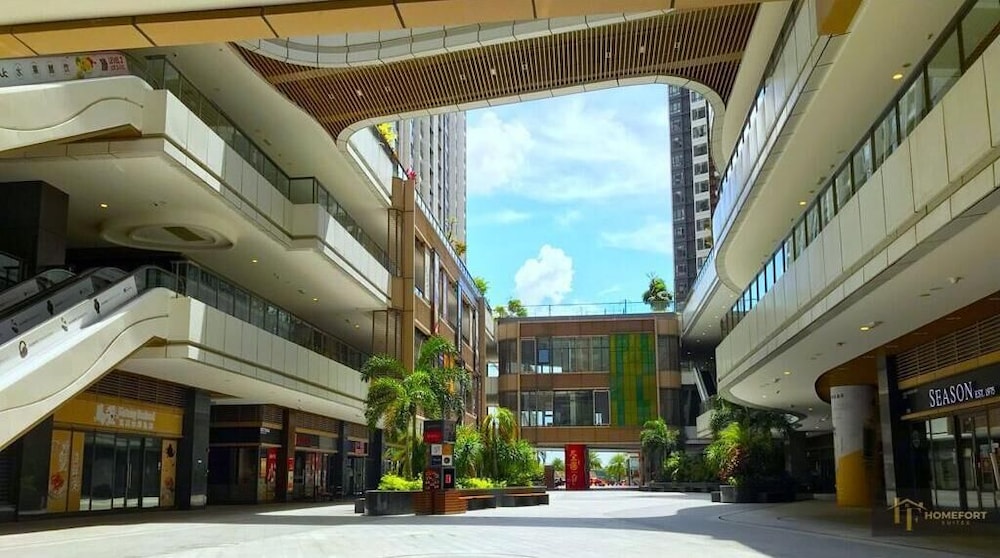R&F PRINCESS COVE BY HOMEFORT SUITES