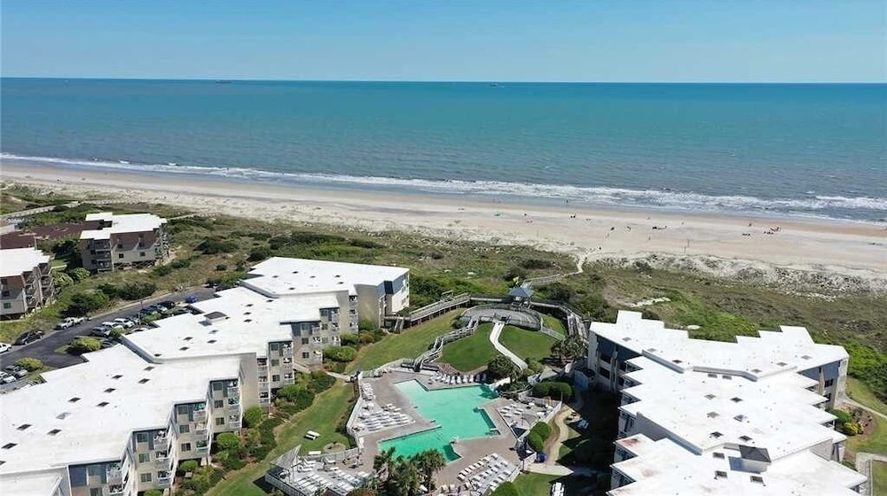 The Salty Pirate 2 Bedroom Condo view 5