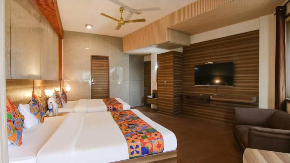 Hotel Vijay Palace view 4