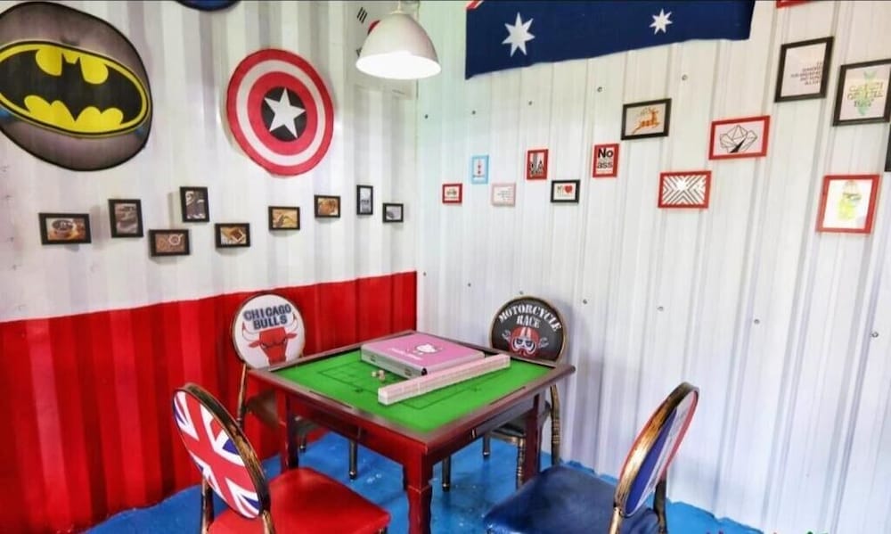 Pipe House Hostel