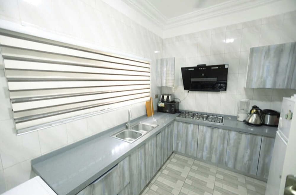 DAA DINGBE SUITES view 5