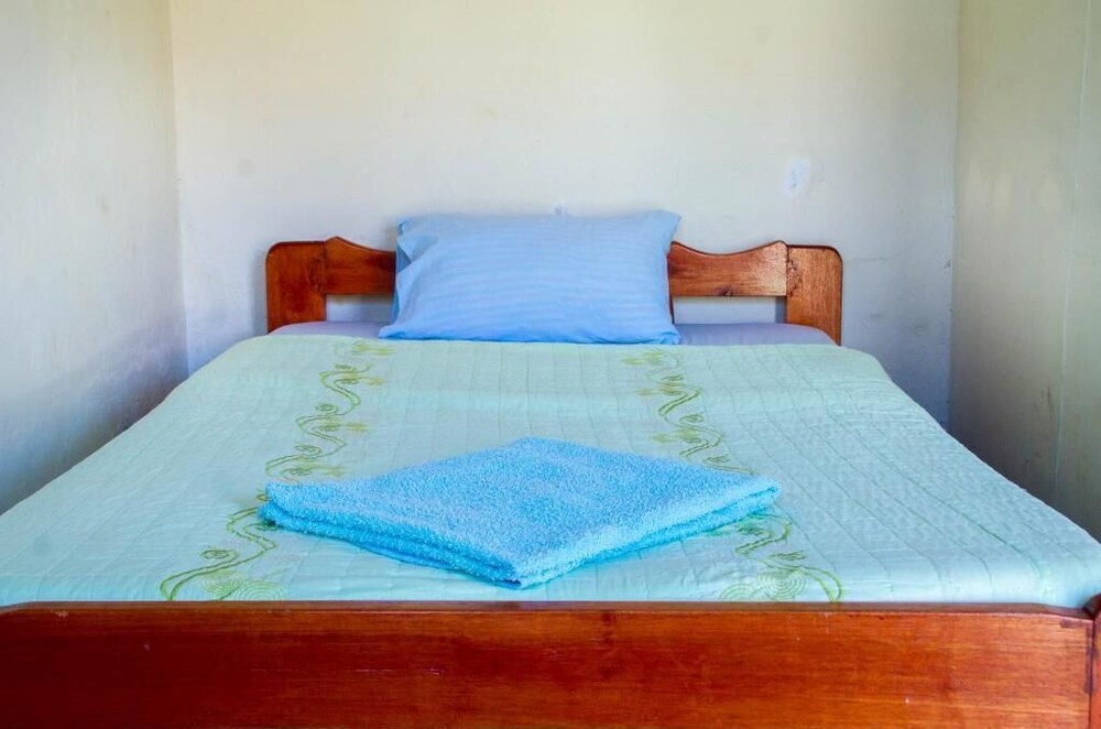 Sabinyo Guest House