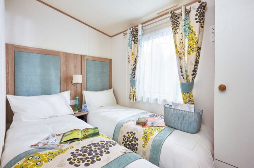 Bay View 37 Oceans Edge by PRL Lodge Hire view 5