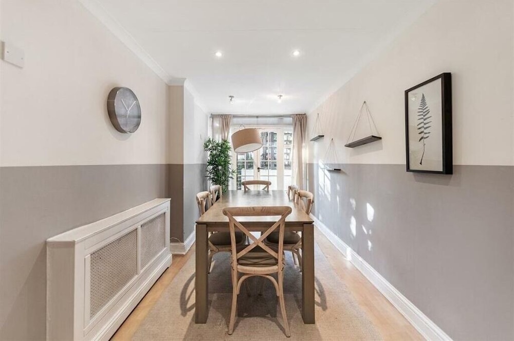 Spacious 3B House in South Kensington