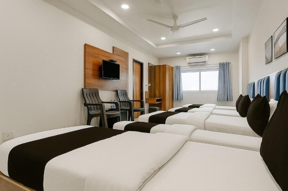 HOTEL KARDHAR INN
