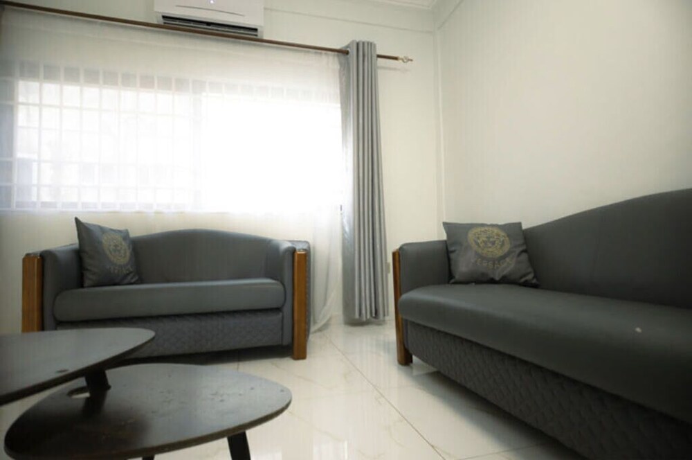 DAA DINGBE SUITES view 2