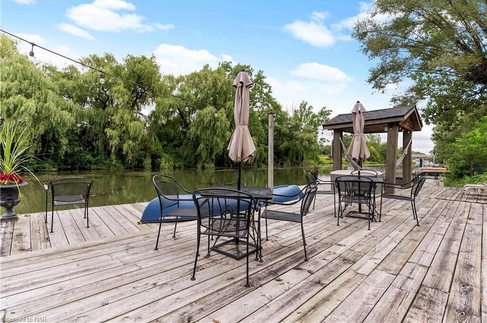 Niagara Creekside B&B