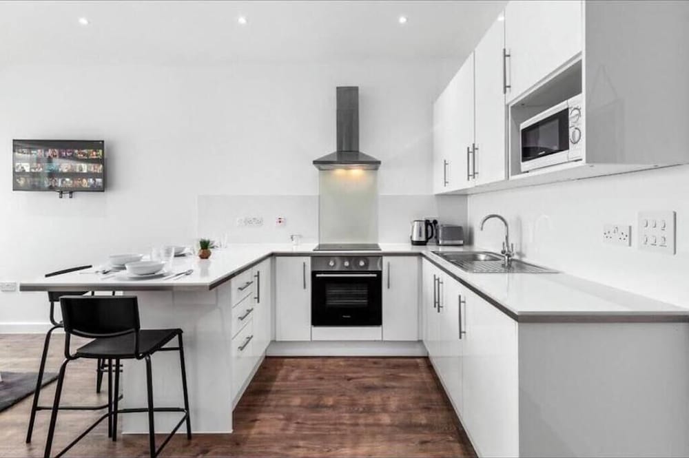 Captivating 1-bed Apartment 15 min to Londonbridge view 5
