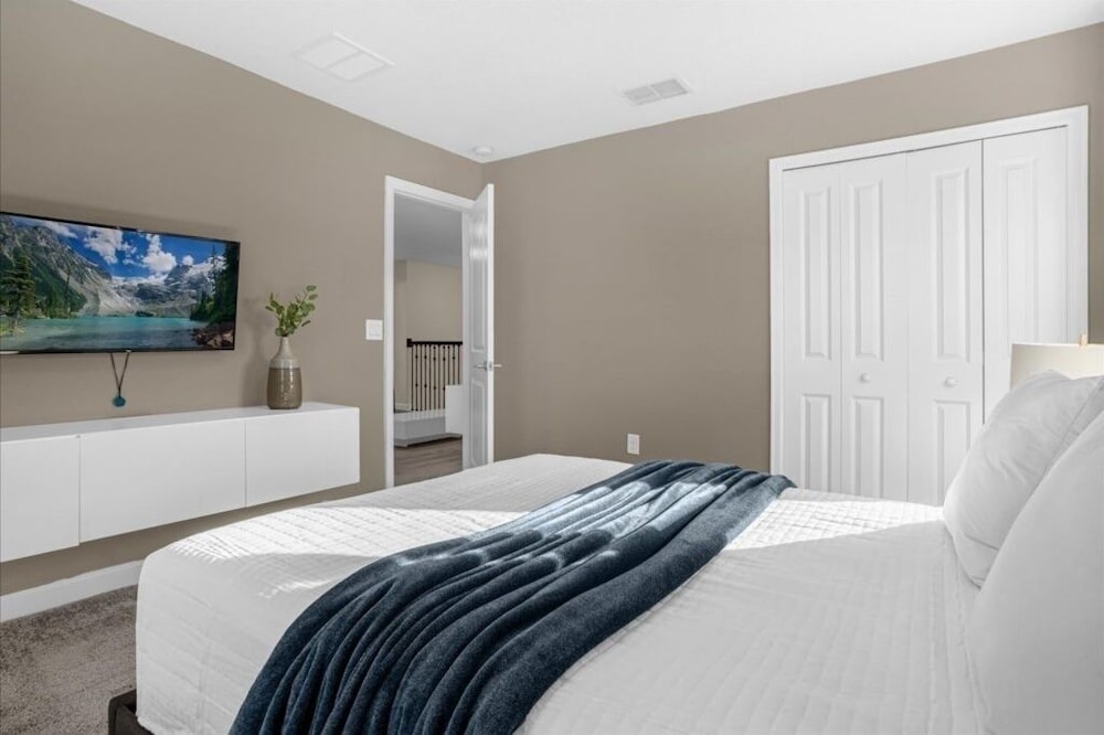 9 Bed Home Storey Lake 9 Bedroom Home by RedAwning
