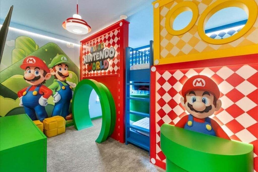 Mickey's Movie Mogul Theme Fun House! 7 Bedroom Villa