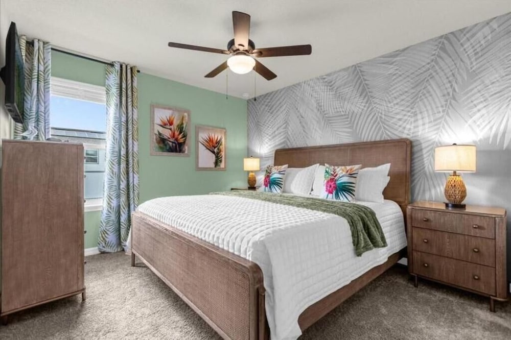 Luxury Themed Villa With Pool Near Disney & Attractions