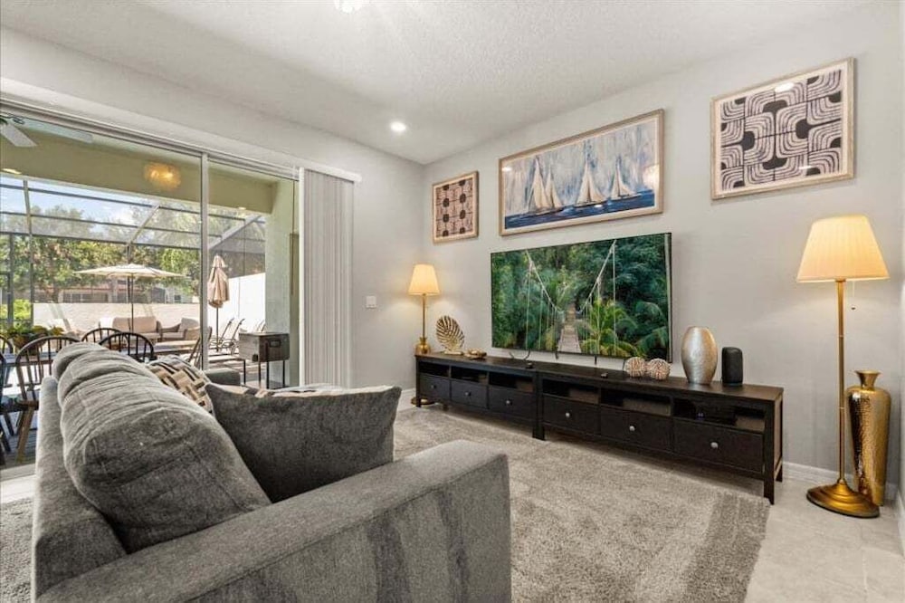 The Sun Factory Home With Private Pool! 5 Bedroom Villa