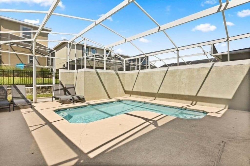 4 Bed Town Home With Pool Champions Gate 4 Bedroom Townhouse