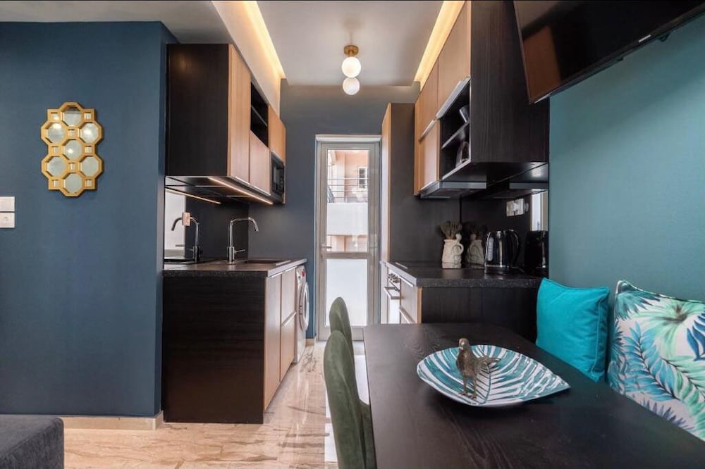 Artistic apt in Gazi with terrace by GHH