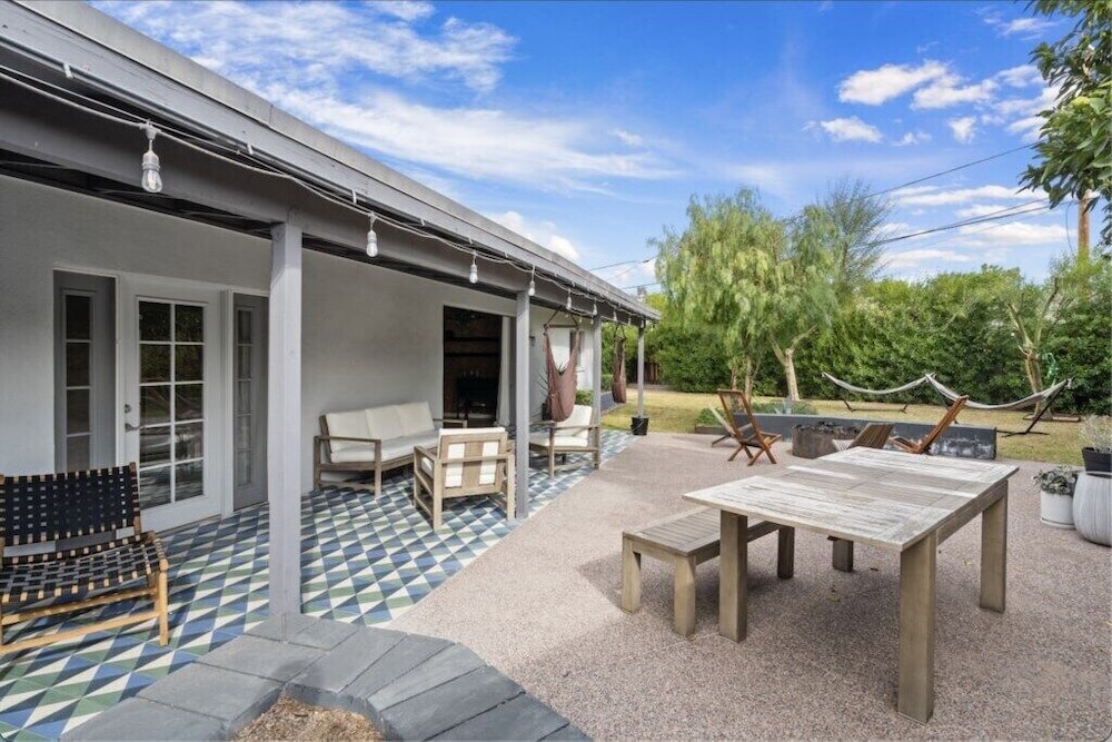 Mid Century Stunner by Homeslice Stays