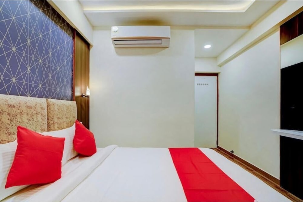 HOTEL RJ RESIDENCY C.G.ROAD