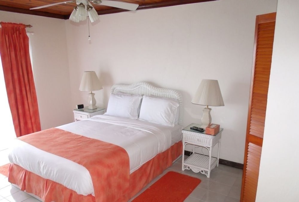 On The Dune - Beachfront Cottage With 50 Mile Ocean View, Pool 2 Bedroom Villa