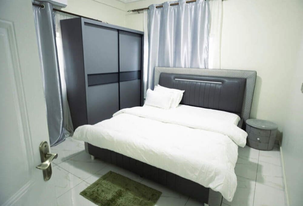 DAA DINGBE SUITES view 3