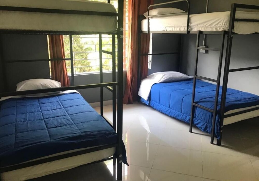 Black Sheep Hostel - Adults Only