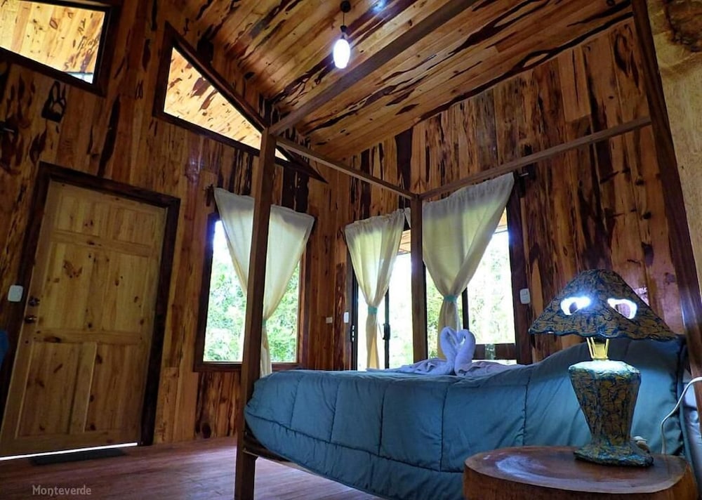Monteverde Romantic Cottage