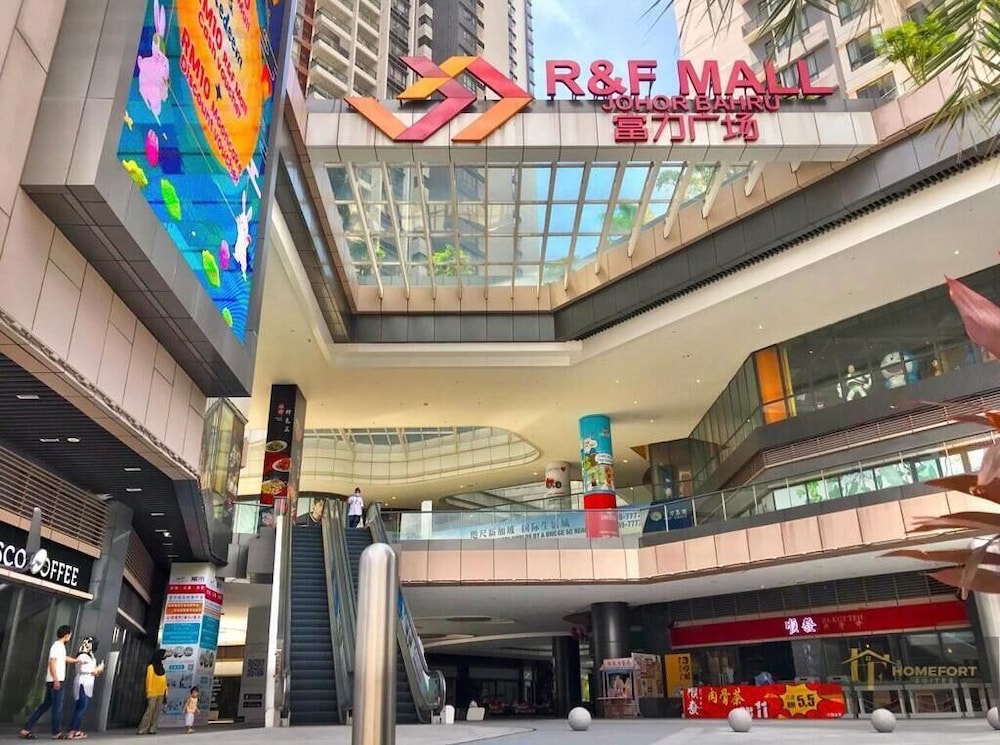 R&F PRINCESS COVE BY HOMEFORT SUITES